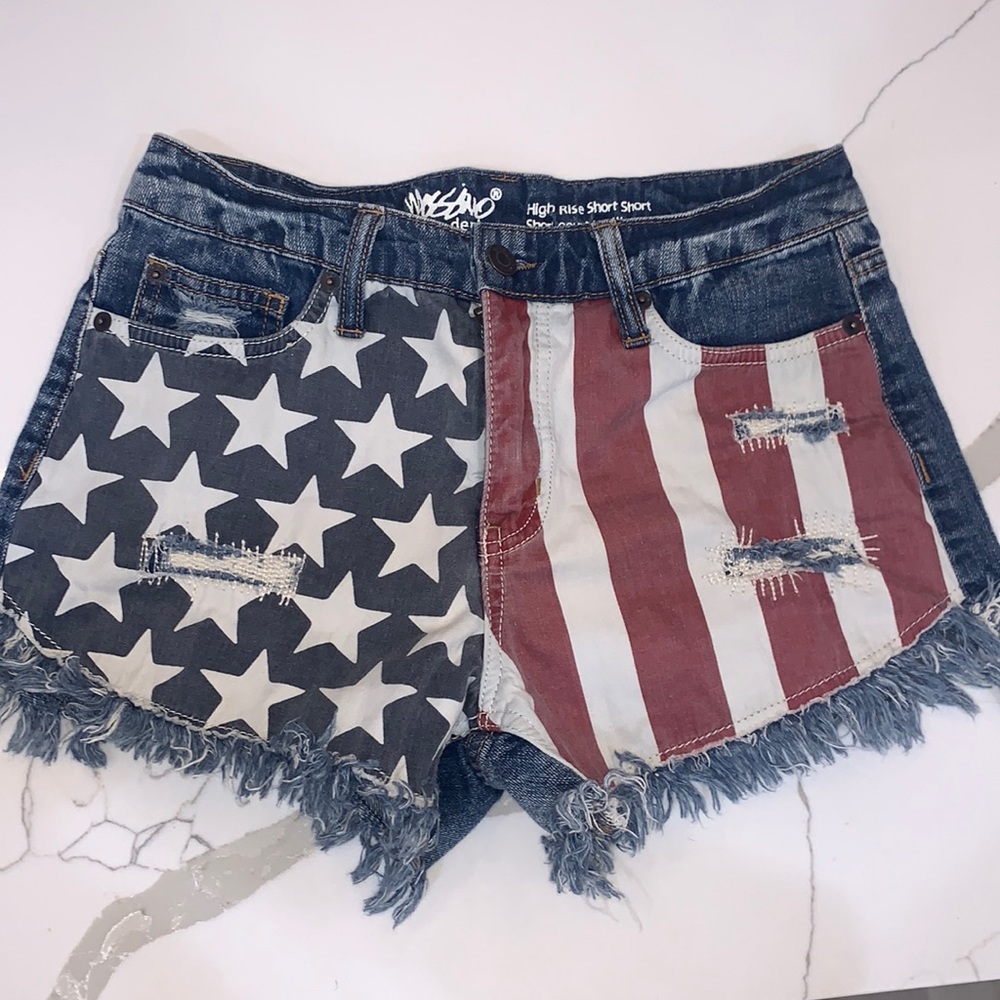 Super cute Stars and Stripes Denim shorts